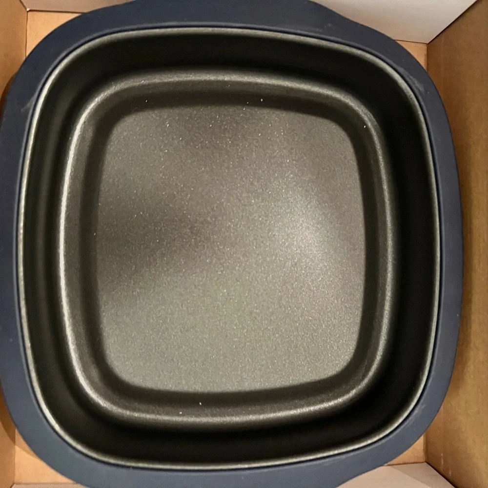 TUPPERWARE MicroPro Grill In Canyon Blue Microwave Grill NEW
